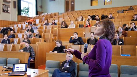 Женщины преподаватели: превосходство над мужчинами