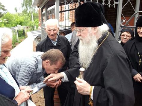 Значение крестного батюшки в былине Волга