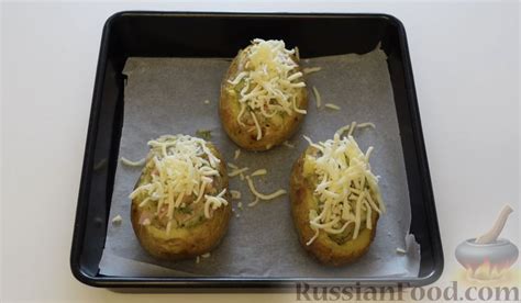 Картофельный омлет с луком и сыром