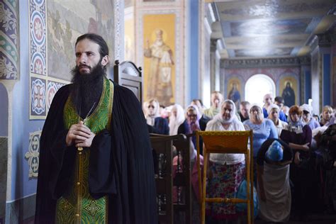 Найдите православного священника или духовного наставника, к которому вы будете обращаться