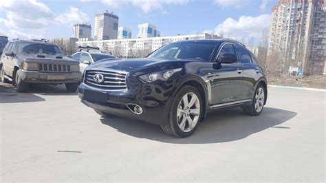 Обзор Infiniti QX70 и Infiniti FX37