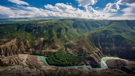 Путешествие на море или в горы