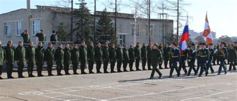 Роль забрала в военном полку