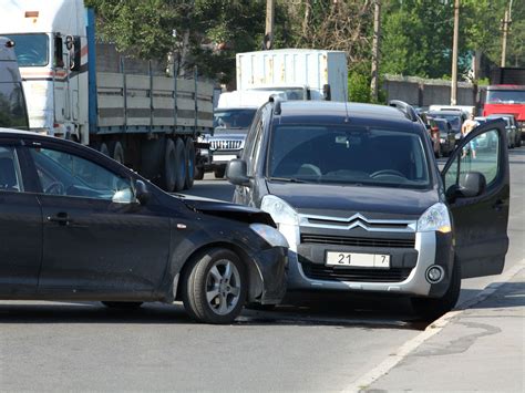 Участие автомобиля в ДТП